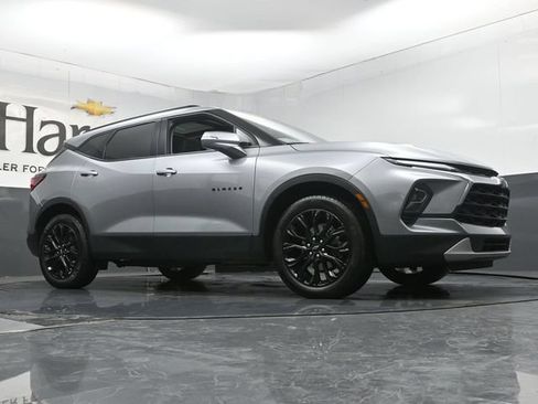 Used 2023 Chevrolet Blazer LT w/ LPO, Cargo Package FWD image 2