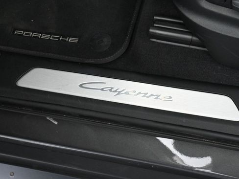 Certified 2025 Porsche Cayenne image 16