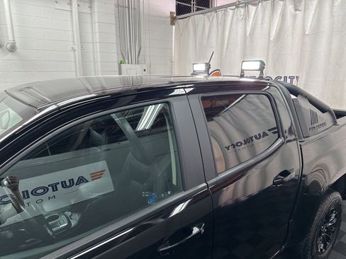 Used 2022 Chevrolet Colorado Z71 w/ Trail Boss Package image 12