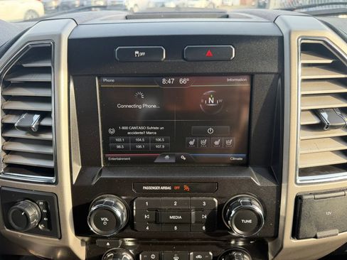 Used 2015 Ford F150 Lariat image 21