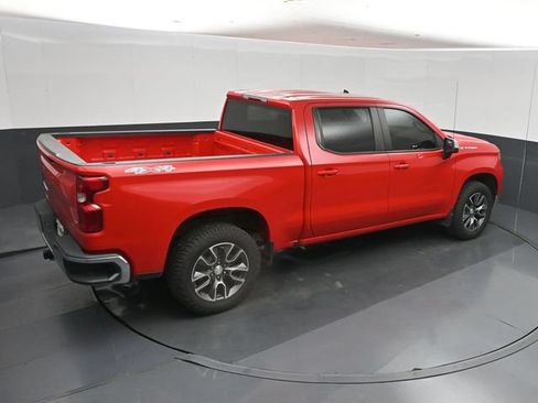 Used 2022 Chevrolet Silverado 1500 LT AWD/4WD image 36