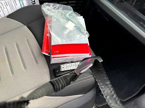 Used 2025 Toyota Tacoma TRD Off-Road image 20