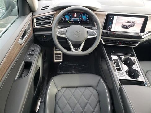 New 2025 Volkswagen Atlas SEL Premium R-Line image 4