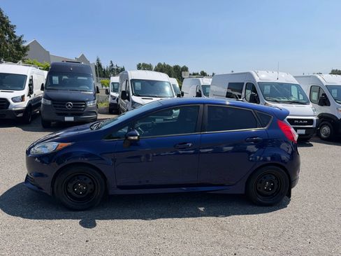 Used 2016 Ford Fiesta ST FWD image 4
