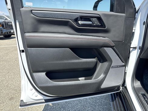 New 2026 GMC Yukon XL AT4 Ultimate w/ LPO, Floor Liner Package AWD/4WD image 18