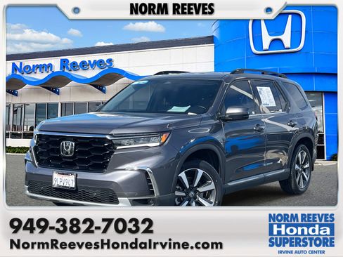 Used 2024 Honda Pilot Touring image 1