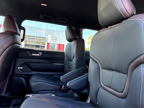 New 2026 Nissan Armada SL image 23