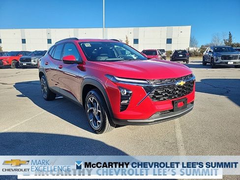 New 2026 Chevrolet Trax LT w/ Driver Confidence Package image 1