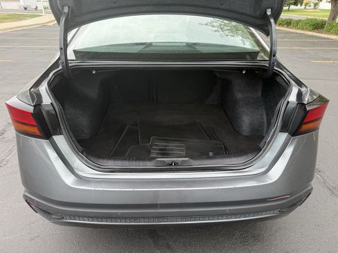 Used 2024 Nissan Altima 2.5 S FWD image 19