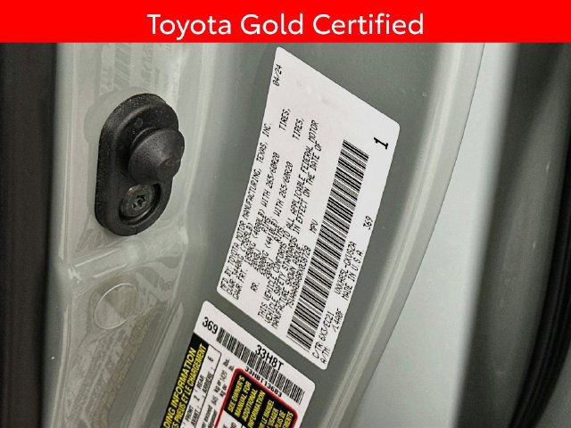 Used 2024 Toyota Sequoia SR5 AWD/4WD image 36