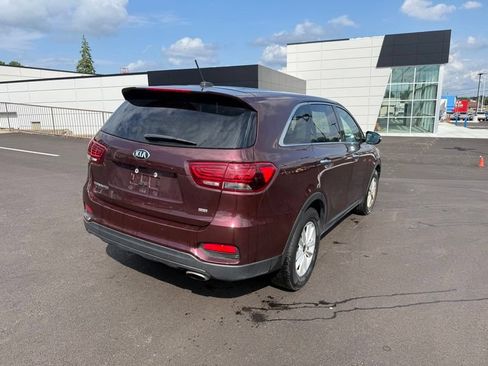 Used 2019 Kia Sorento FWD image 7