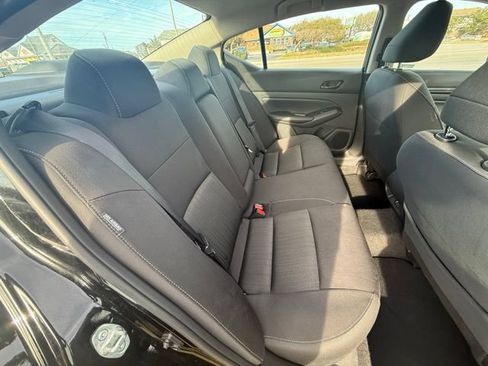 Used 2025 Nissan Altima 2.5 SV FWD image 12