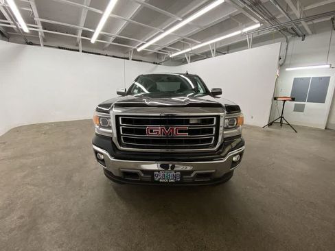 Used 2015 GMC Sierra 1500 SLT w/ SLT Crew Cab Value Package AWD/4WD image 9
