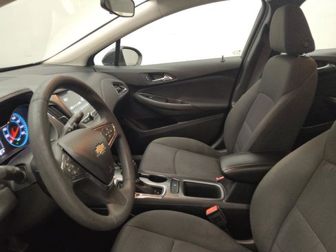 Used 2017 Chevrolet Cruze LT image 17