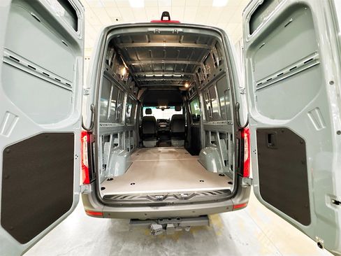 New 2025 Mercedes-Benz Sprinter 2500 image 24