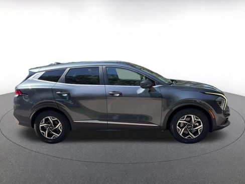 Used 2025 Kia Sportage LX FWD image 16