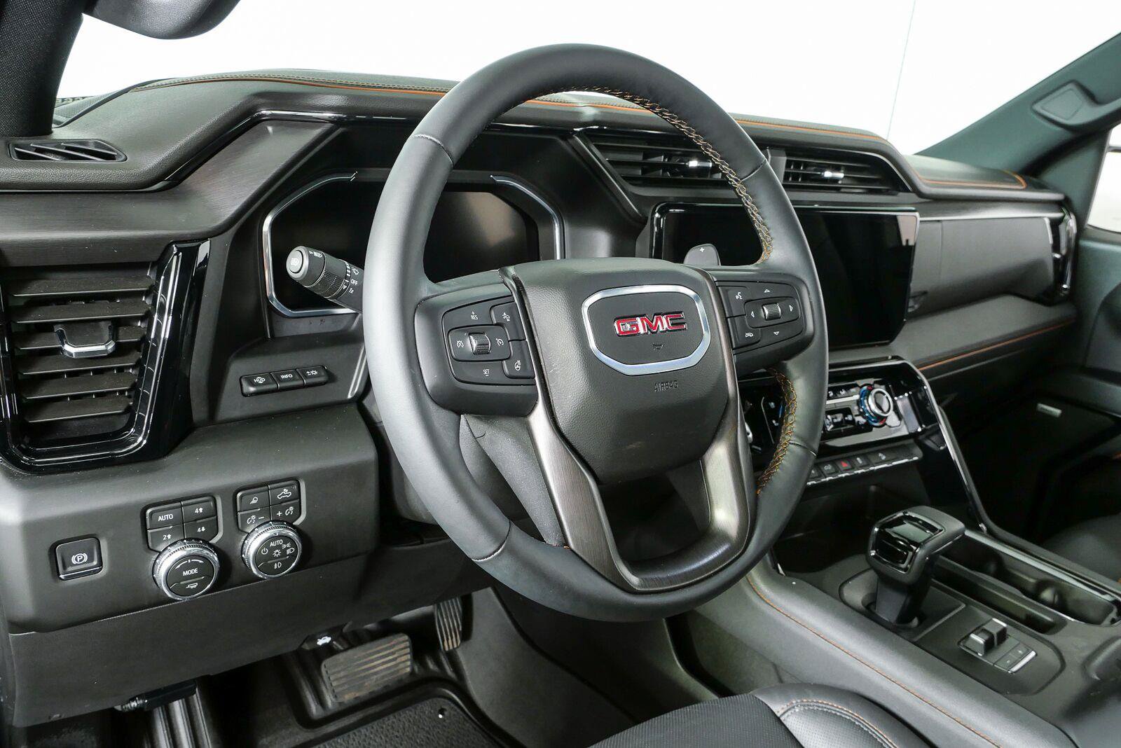 Certified 2026 GMC Sierra 1500 AT4 w/ Technology Package AWD/4WD image 5