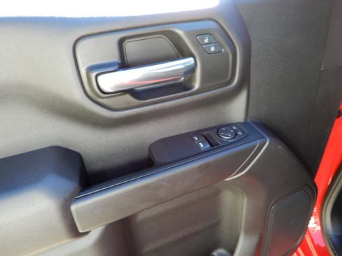 Used 2025 GMC Sierra 1500 Pro w/ Pro Value Package image 16