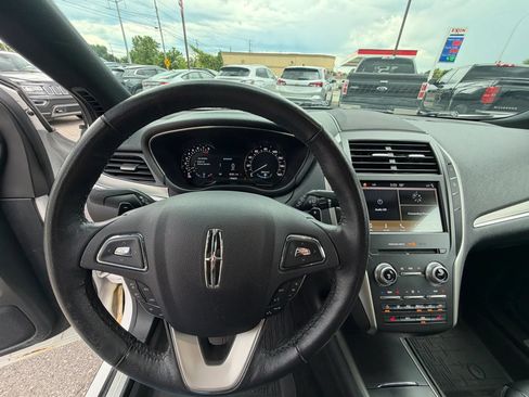 Used 2017 Lincoln MKC Premiere FWD image 18