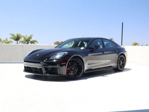 New 2026 Porsche Panamera GTS AWD/4WD image 1