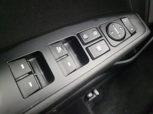 Used 2018 Hyundai Elantra Value Edition FWD image 27