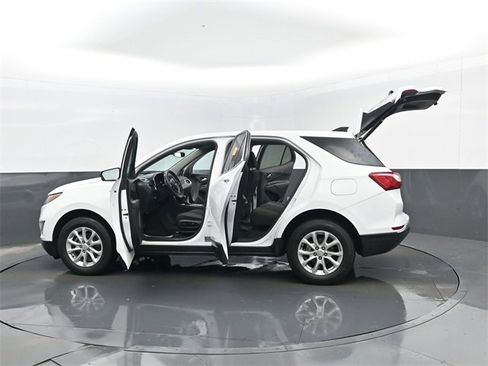 Used 2020 Chevrolet Equinox LT image 29
