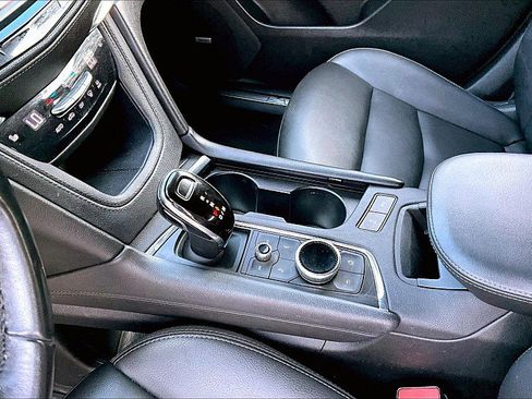 Used 2020 Cadillac XT5 Luxury FWD image 12