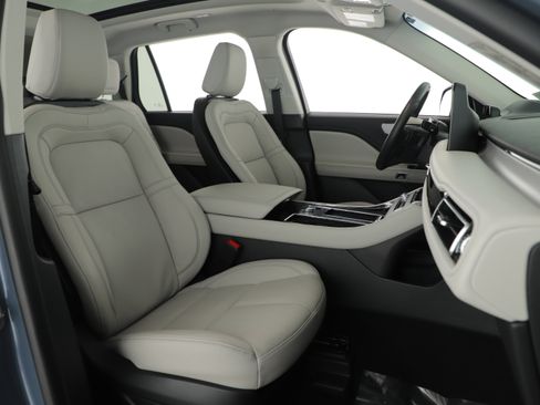Used 2025 Lincoln Aviator Reserve image 22