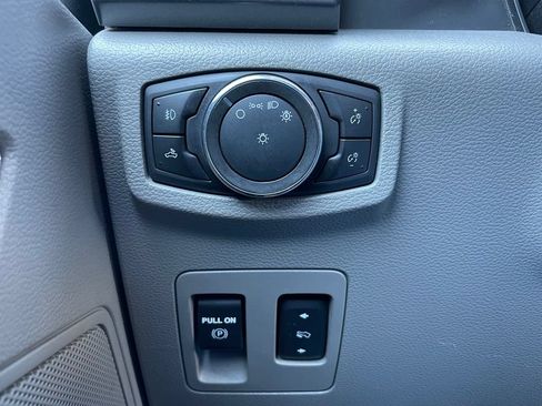 Used 2020 Ford F150 XLT w/ Equipment Group 302A Luxury AWD/4WD image 39