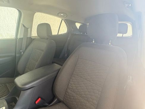 Used 2021 Chevrolet Equinox LT FWD image 2