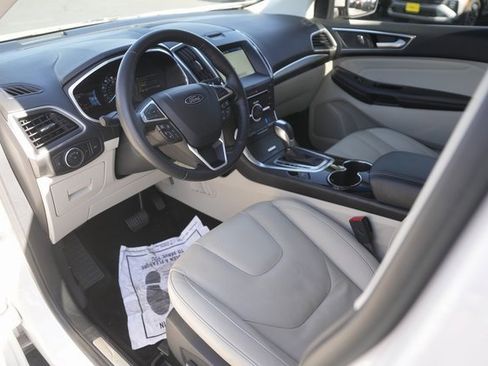 Used 2016 Ford Edge Titanium w/ Equipment Group 301A image 8