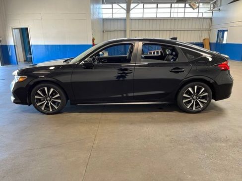 Used 2024 Honda Civic EX-L image 6