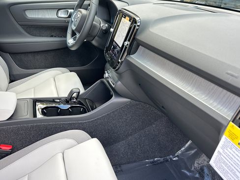 New 2026 Volvo EX40 Plus w/ Climate Package image 13