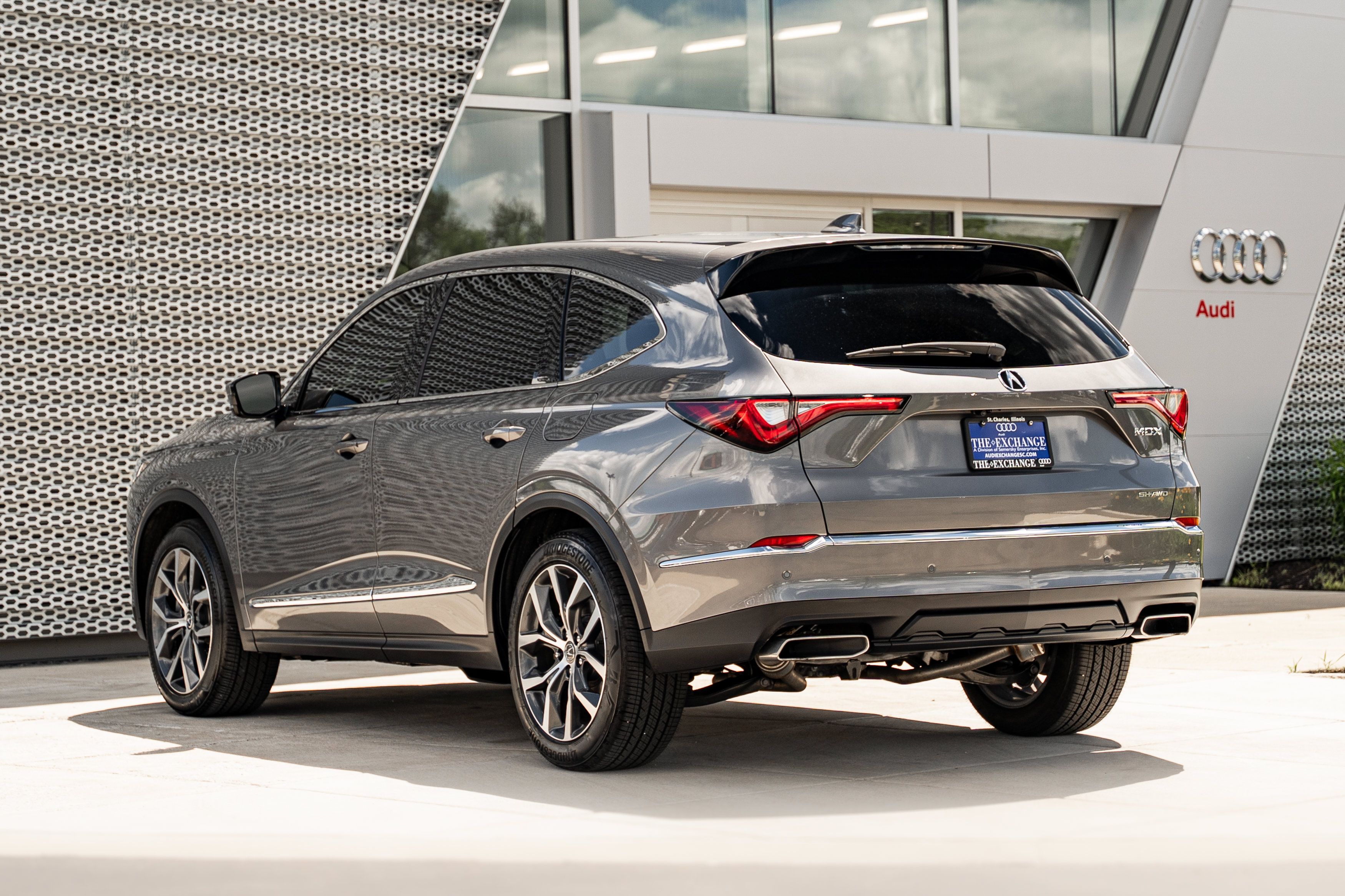 Used 2024 Acura MDX w/ Technology Package AWD/4WD image 5