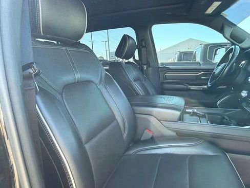 Used 2020 RAM 1500 Limited w/ Black Appearance Package AWD/4WD image 10