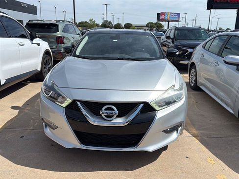 Used 2017 Nissan Maxima Platinum FWD image 9