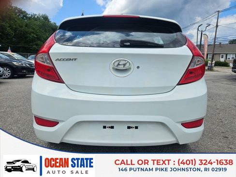 Used 2012 Hyundai Accent SE FWD image 4