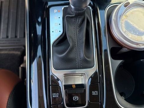 Used 2024 Kia Carnival SX Prestige image 25