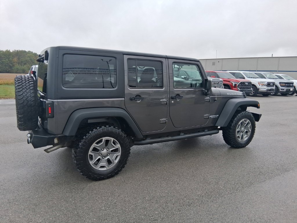 Used 2016 Jeep Wrangler Unlimited Rubicon w/ Connectivity Group AWD/4WD image 9