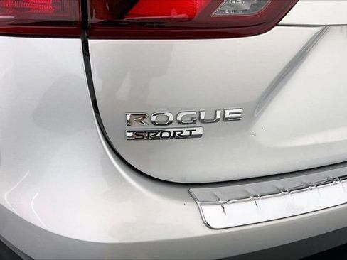 Used 2017 Nissan Rogue Sport S w/ S Appearance Package AWD/4WD image 32