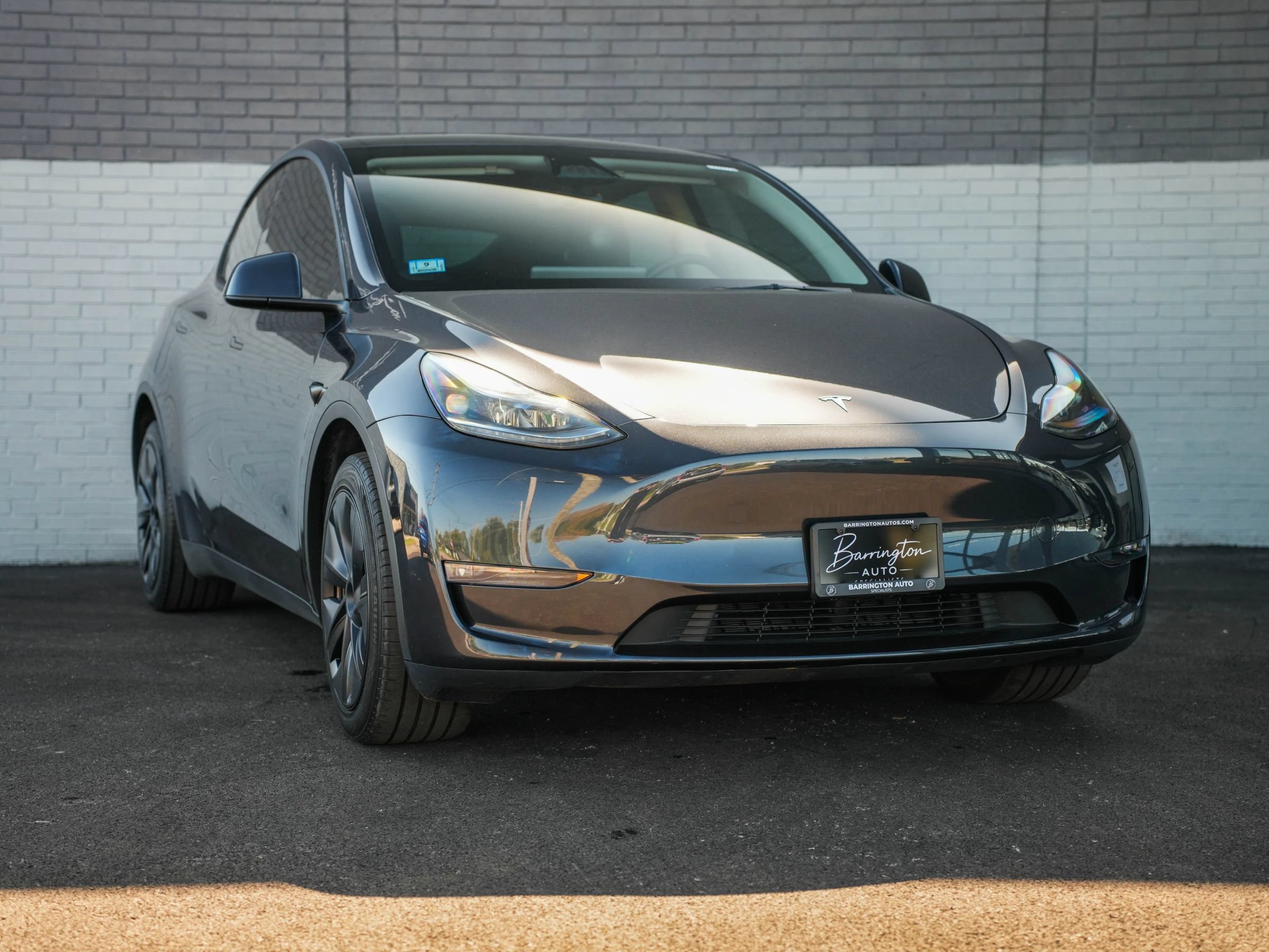 Used 2024 Tesla Model Y Long Range AWD/4WD image 3