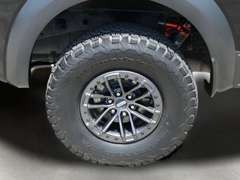 Used 2020 Ford F150 Raptor w/ Equipment Group 802A Luxury AWD/4WD image 9