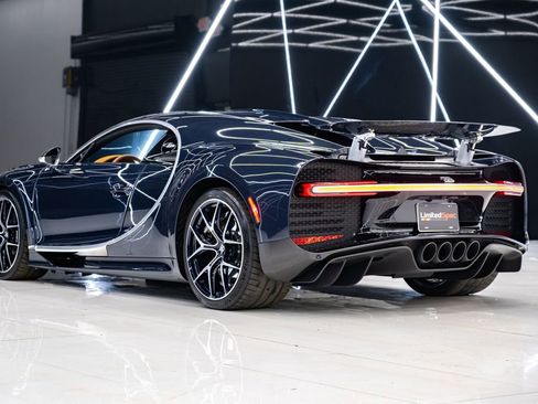 Used 2020 Bugatti Chiron AWD/4WD image 11