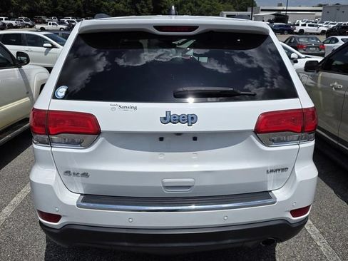 Used 2017 Jeep Grand Cherokee Limited AWD/4WD image 3
