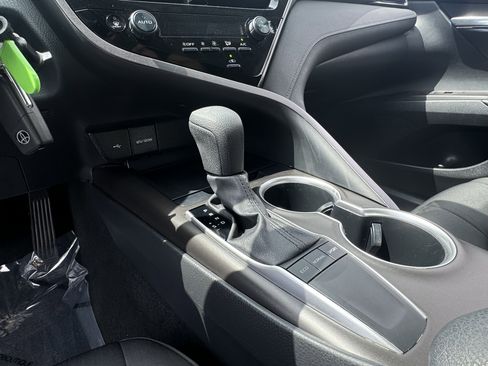 Used 2023 Toyota Camry LE image 21