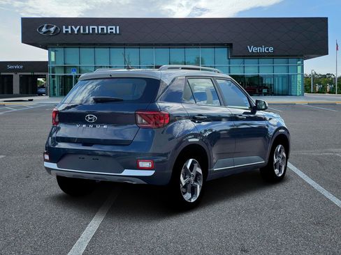 New 2026 Hyundai Venue SEL FWD image 7
