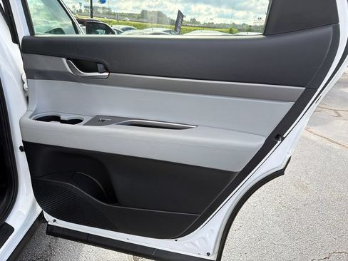 Used 2022 Hyundai Palisade SEL w/ Cargo Package FWD image 16
