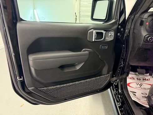 New 2026 Jeep Wrangler Unlimited Rubicon image 13