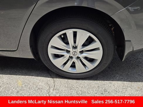 Used 2025 Nissan Sentra S FWD image 12