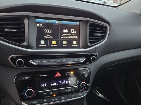 Used 2019 Hyundai Ioniq Plug-In Hybrid image 7